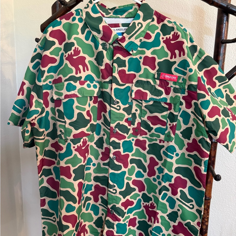Magellan Outdoors Men's Green and Maroon Camo Shirt